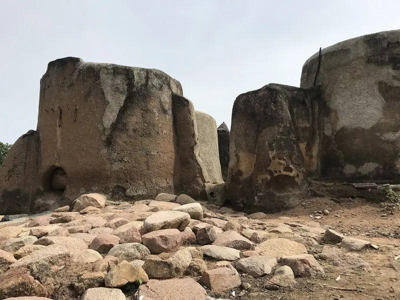 Old settlements in the Tongo hills