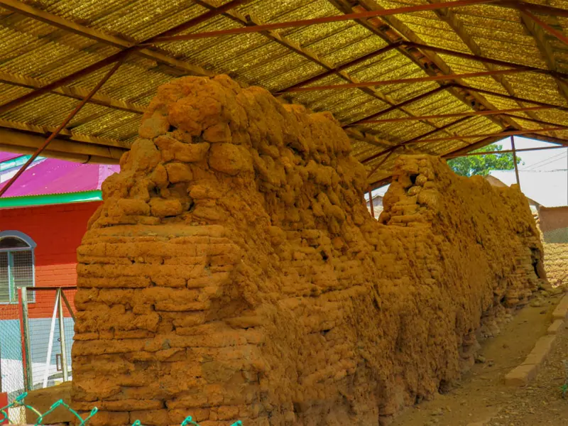 The Gwollu defence wall